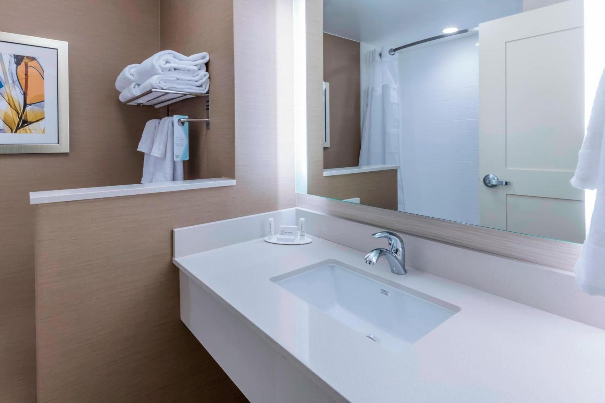 Fairfield Inn & Suites By Marriott Boston Marlborough/Apex Center Bagian luar foto