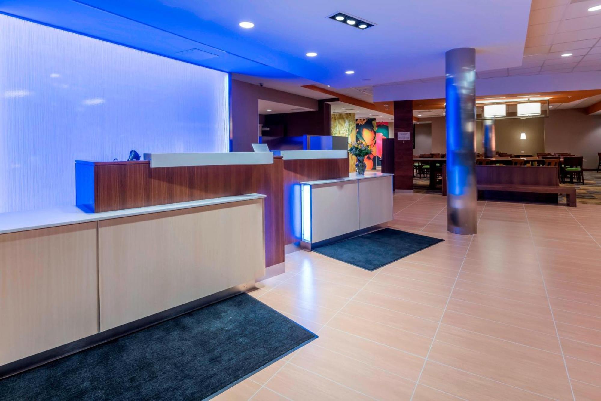Fairfield Inn & Suites By Marriott Boston Marlborough/Apex Center Bagian luar foto